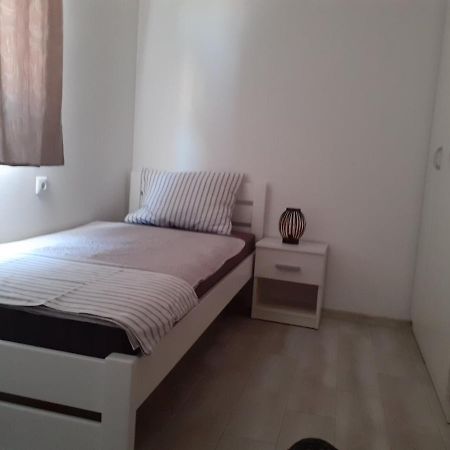Apartmani Grumf Gornji Karin Kültér fotó