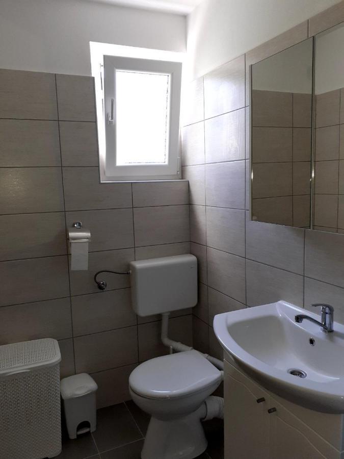 Apartmani Grumf Gornji Karin Kültér fotó